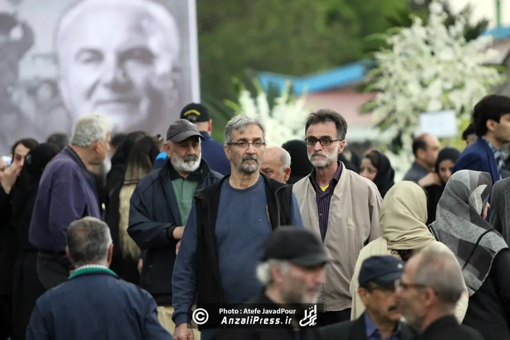 هواداران در سوم بهمن صالح نیا