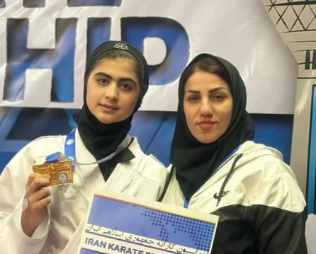 آمنه زکاله